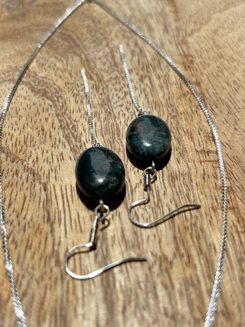 סט של עגילים ושרשרת מכסף 925 עם אבן מהממת🖤